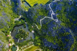 Zona turística de Tam Coc-Bich Dong, bahía de Ha Long en la tierra