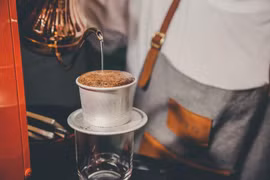 Aprecia revista Forbes cultura de café de Vietnam