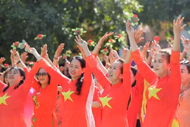 Programa de Ao dai promueve el turismo y la cultura de Ciudad Ho Chi Minh