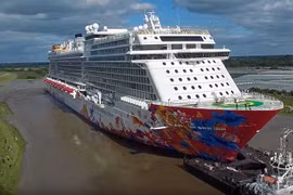 Atracan en provincia vietnamita de Ba Ria- Vung Tau dos cruceros con más de siete mil turistas
