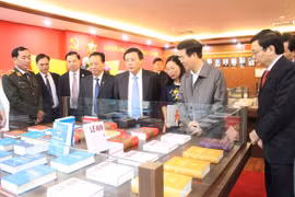 Fortalecen la defensa del fundamento ideológico del Partido Comunista de Vietnam y luchan contra puntos de vista erróneos 