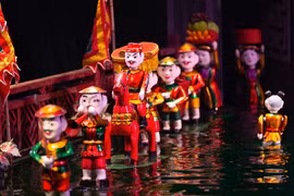 Preservan el arte tradicional de marionetas acuáticas 