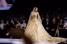Honran feminismo en colección de moda “Madre Tierra”