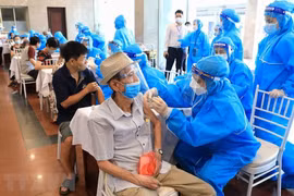 Hanoi refuerza por completar vacunación masiva antes del 15 de septiembre