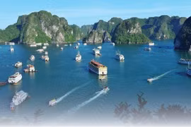 Bahía de Ha Long, una de las 10 maravillas naturales más visitadas del mundo