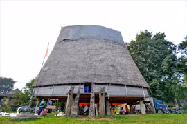 Palafito, orgullosa cultura tangible de grupo étnico Ba Na