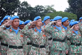 Miembros de equipos militares vietnamitas en el evento. (Fuente:VNA)