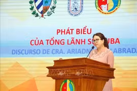 La Cónsul General de Cuba en Ciudad Ho Chi Minh, Ariadne Feo Labrada, habla en el evento. (Fuente: VNA)