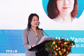 La embajadora china en la ASEAN, Hou Yanqi, habla en el foro. (Fuente:VNA)