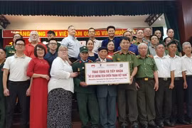 La ceremonia de entrega de la segunda parte de los "Documentos de la Guerra de Vietnam", efectuada en junio de 2024. (Foto: VOV5)