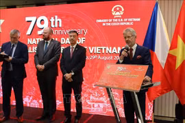 El presidente del Senado checo, Miloš Vystrčil, habla en el evento. (Fuente:VNA)