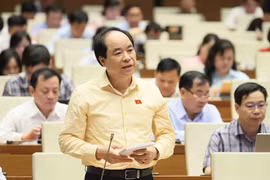 El delegado Truong Xuan Cu de Hanoi habla en el evento. (Fuente:VNA)