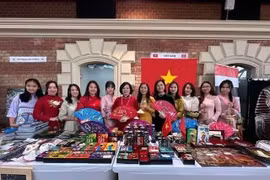 La Embajada de Vietnam en Hungría participó en la 13 Feria Diplomática de Caridad. (Fuente: VNA)