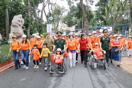 Más de cinco mil personas participaron hoy en una caminata benéfica en Ciudad Ho Chi Minh para apoyar a las víctimas del Agente Naranja/dioxina. (Fuente:VNA)