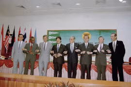 [Foto] Vietnam se convirtió en miembro de la ASEAN hace 25 años