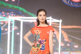 [Foto] Nguyen Tran Khanh Van, Miss Universo Vietnam 2019, en pasarela 