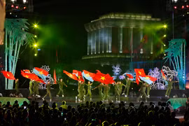 [Foto] Presentaciones artísticas en 50 aniversario del cumplimiento del Testamento del Presidente Ho Chi Minh