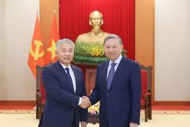 El secretario general del Partido Comunista de Vietnam (PCV), To Lam, recibió hoy al ministro mongol de Alimentación, Agricultura e Industria Ligera, Jadamba Enkhbayar