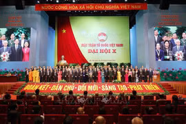 El Presídium del X Comité Central del Frente de la Patria de Vietnam (Fuente: VNA)