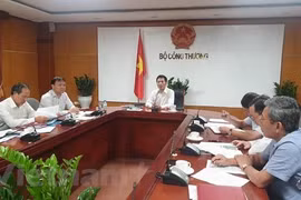 Debaten en Hanoi medidas de estímulo al crecimiento de exportaciones de Vietnam