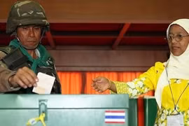 Tailandia organiza votación anticipada en 395 colegios electorales 