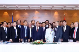 Destacan premier vietnamita aportes de Unión de Asociaciones de connacionales en Europa
