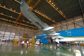 Debuta primera compañía conjunta para mantenimiento de aeronaves en Vietnam