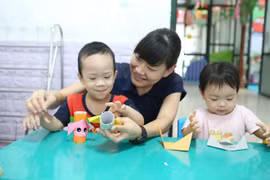 Contribuye profesora japonesa a mejorar la calidad educativa en Vietnam