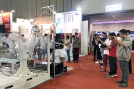 Inauguran en Ciudad Ho Chi Minh muestras de la industria auxiliar