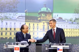 Destacan significado de gira del premier de Vietnam por Rumania y República Checa
