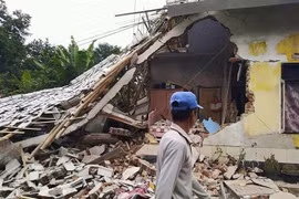 Orientan en Indonesia medidas para mitigar efectos de terremotos y tsunamis