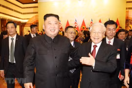 Líder norcoerano manifiesta que espera mejorar los nexos con Vietnam, según KCNA 