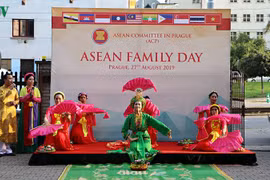 Efectúan Día de la Familia de la ASEAN en República Checa