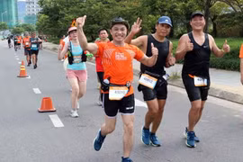 Nueve mil corredores participan en Maratón Internacional Da Nang 2019