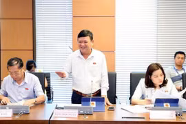 Parlamento de Vietnam examina asignación de presupuesto para proyectos de inversión pública 