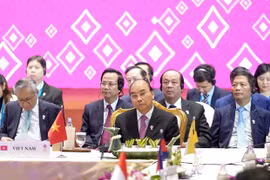Concluye primer ministro vietnamita participación en XXXV Cumbre de ASEAN