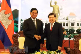 Dirigente de Ciudad Ho Chi Minh respalda cooperación más estrecha con localidades camboyanas 