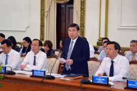 Instan a nuevos embajadores vietnamitas a contribuir al desarrollo de Ciudad Ho Chi Minh