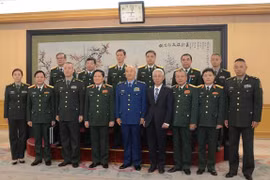 Intensifican Vietnam y China la cooperación en defensa