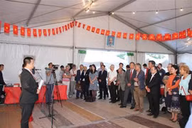 Publicaciones de Vietnam acaparan atención de lectores franceses 
