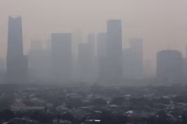 Proyectan en Indonesia reducir con lluvia artificial la contaminación atmosférica de la capital