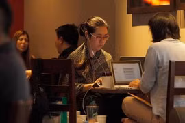 Tailandia refuerza la lucha contra noticias falsas mediante control del internet