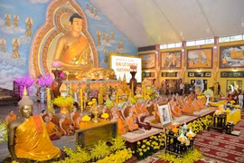 Efectúan en Hanoi ceremonia budista Kathina con donaciones del rey tailandés