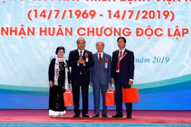 Pediatría Central en Hanoi conmemoran su 50 aniversario