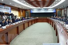 Resalta viceprimer ministro vietnamita potencial de las inversiones sudcoreanas en su país
