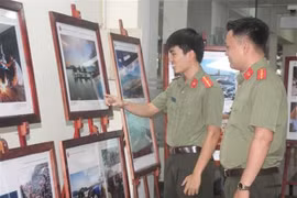 Exhiben en provincia vietnamita fotos y documentales sobre ASEAN