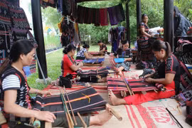 Atrajo Festival de Oficios Tradicionales en Vietnam a más de 400 mil visitantes
