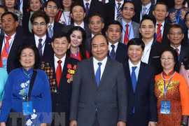 Recibe Premier a viet kieu en ocasión del Nuevo Año Lunar