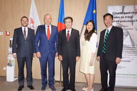 Ampliará libre comercio de Vietnam con la UE cooperación con República Checa 