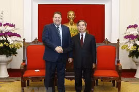 Reafirma dirigente partidista de Vietnam apoyo a corporación petrolero estadounidense